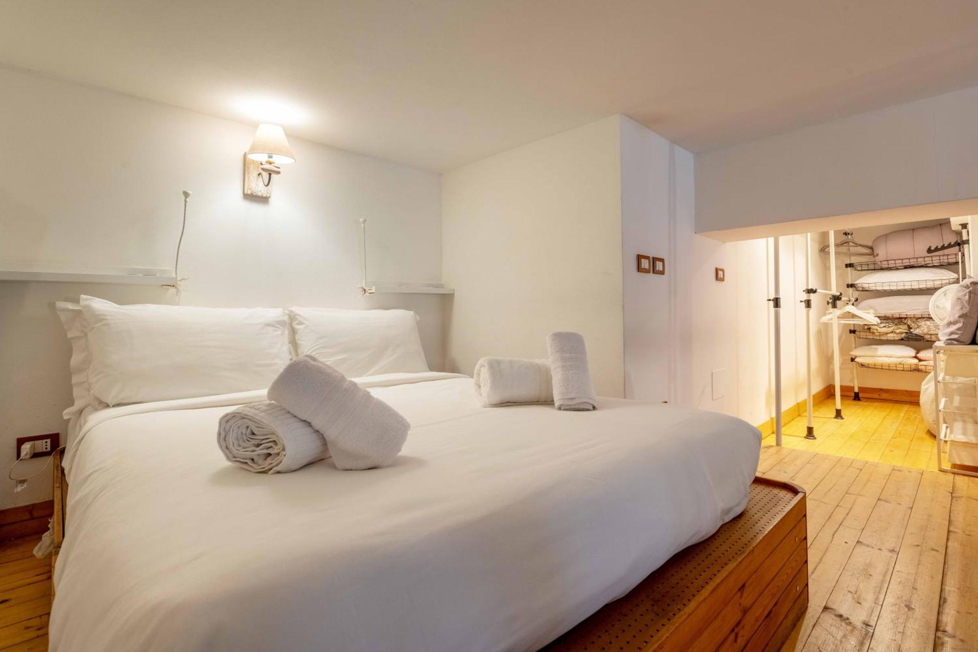 One Bedroom Apartment With Terrace Near Duomo Mailand Exterior foto